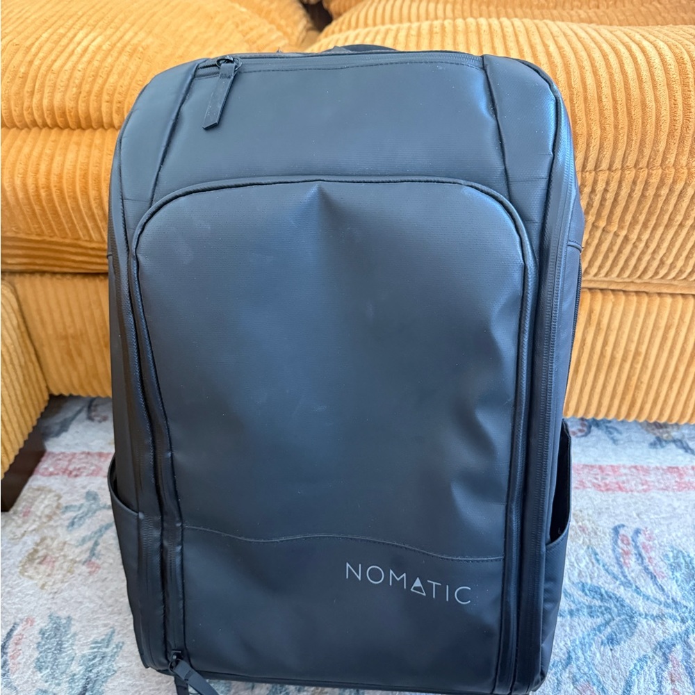 Nomatic Travel Pack